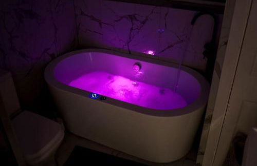 Whole House In Northampton - Photo 34