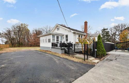 Two Dulles homes 1 price sleeps 16 w-EV parking - Foto 32