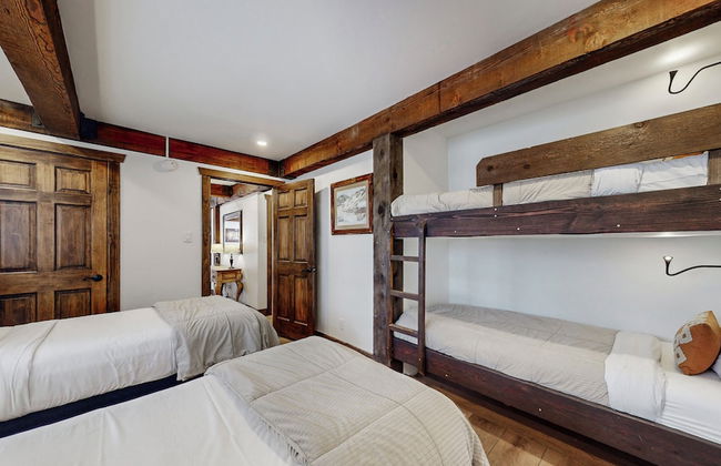 Top of the Village - Foto 45