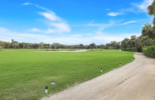 Pelican Bay Retreat | Seasonal Resort Living in Pebble Creek - Foto 23