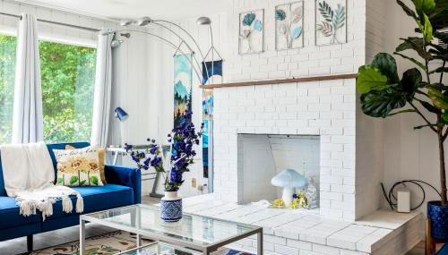 Fresh & Comfy House with Hot Tub, Pool Table, & BBQ - Foto 3