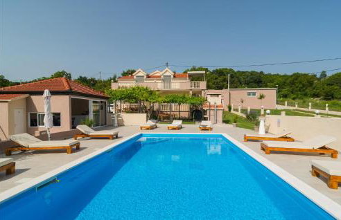 Amazing Apartment In Obrovac Sinjski - Foto 7