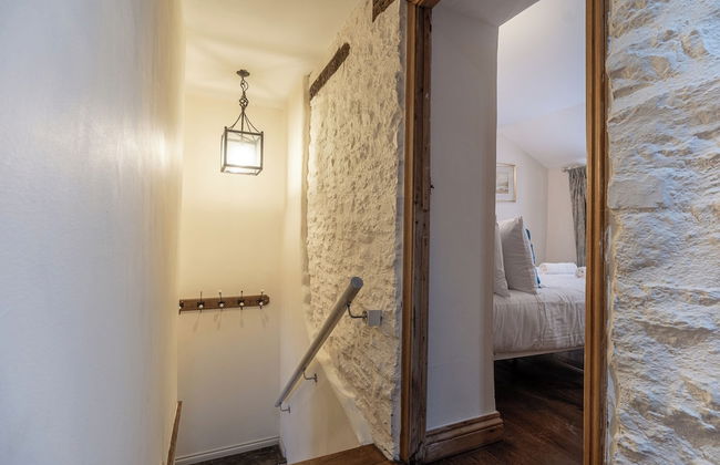 Eilmers Cottage Lovely 4BD in Malmesbury - Photo 16