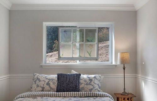 Secluded 4BR Nestled in Woods-Hot Tub/Dog Friendly - Foto 10