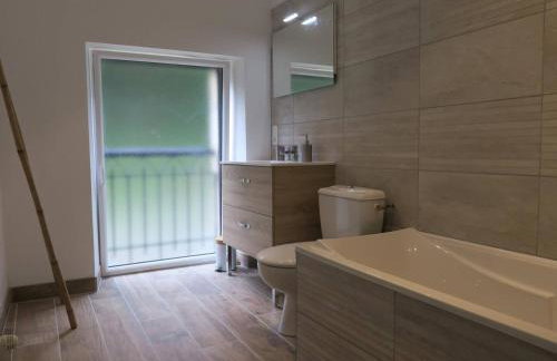 Maison rénovée pierre, jardin, WIFI, 400m mer, St Quay-Perros - FR-1-368-258 - Foto 4