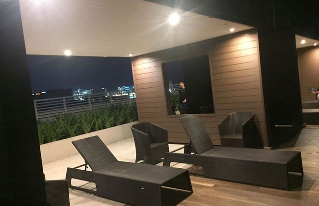 Condo Unit With Balcony in Manila - Foto 41