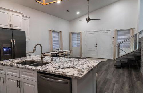 House in the Palisades Hills with City and Mountain views - Foto 32