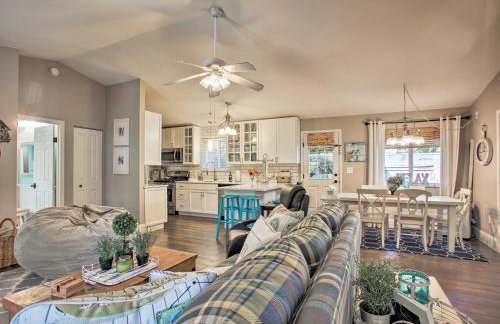 The Lake House in Rathdrum with Beach and Fire Pit - Foto 4