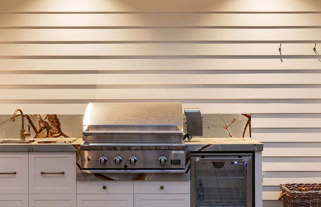 Muskoka Luxe Retreat With Pool Spa Fire Pit - Photo 24