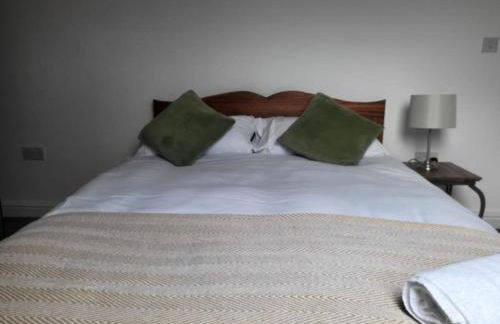 Nice 2 bedroom (3 beds) house in Huddersfield - Foto 7