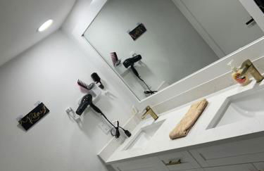 Bright 2BR Poolside Retreat Downtown Fort Myers - Foto 28