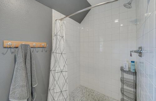 Bright Bellingham Home with Fire Pit 1 Mi to Beach! - Foto 19