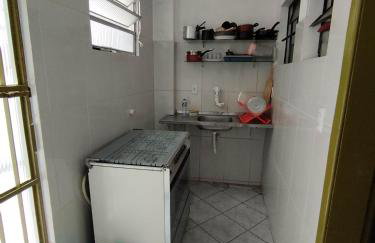 Seu Apto Centro 7 Excelente Local 5 Camas Até 6 Pessoas 2Q Ar Cond Geladeira Fogao TV Bem Simples Econômico - Foto 11