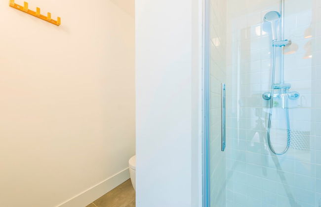 Be Mate Gran Vía Suites - Photo 72