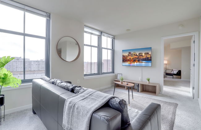 Walkable Alexandria Apts - Photo 77