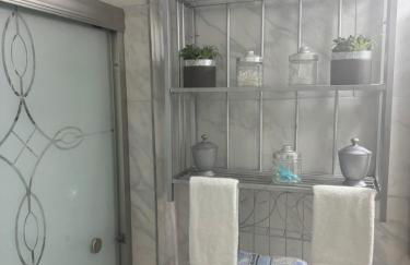 Beautiful 3 - 4 Bedroom Home Fully Furnished Including Utilities Close to I95 & Train - Foto 19