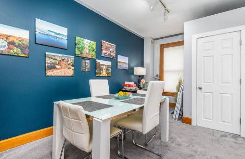 The Dubuque House - Historic Downtown Location! - Foto 13