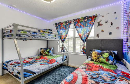 Stunning 5 bedroom pool home in gated community minutes from Disney - Foto 47