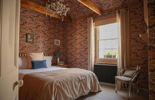 Primrose Cottage - Two Bed Cottage with Private Courtyard & Nearby Parking - Foto 3