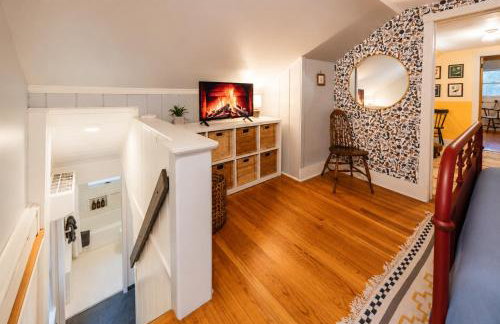 Creek, Sauna, Hot Tub, Fire Pit & Pet-Friendly - Photo 25