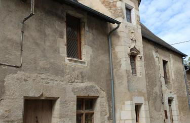 la tour du fauconnier - Photo 1