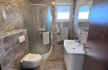 SeaScape Deluxe Residence - Photo 19