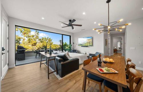 Del Mar Retreat - Laundry BBQ Firepit AC Patio - Photo 11