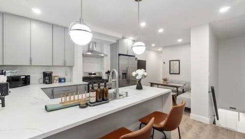 Holiday Home Brownstone City Stay 5BEDS, Private Dual Units - Foto 3, stove, pet friendly, minibar