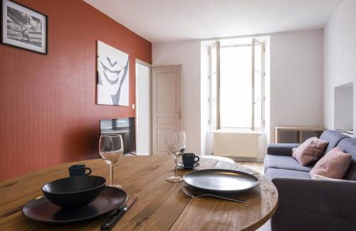 Gîte Terracotta de Segré ? cuisine ? chambre (lit queen size) ? salon - Photo 1