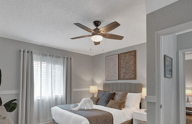 Modern Chic 7-BR with Pool & Gameroom - Foto 18