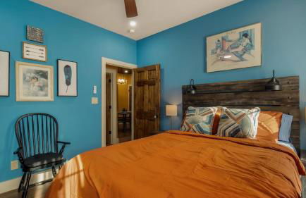 Stockyards 5 mins, New, Sleeps 8 Cedar House, TCU - Foto 25