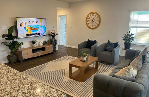 New 4BR Walk to Community Pool & Playground - Foto 9