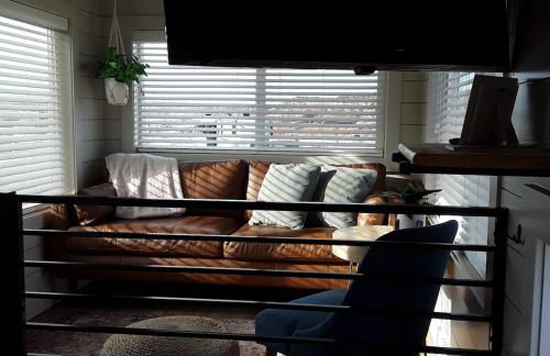 Access Zion & Bryce! Tiny Home with Rooftop Deck and Hot Tub - Foto 11