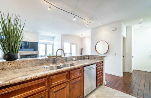 Your Home in San Diego - Two-car Garage - Foto 37