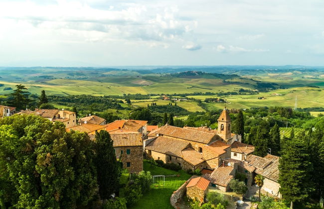 Holiday Home in Town Center with Pool, Garden, Hot Tub - Foto 42