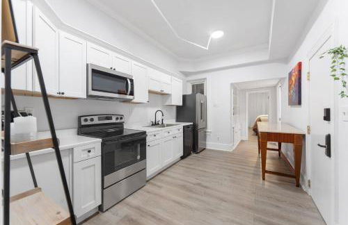 1734 Comfort Stay, 2 Bedrooms, 2 Bath with Kitchen & Wi-Fi - Foto 4