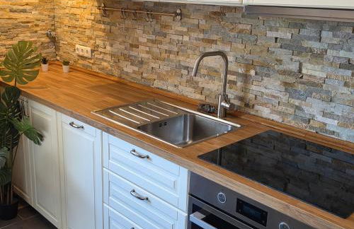 Blue Skies White Line - Foto 8