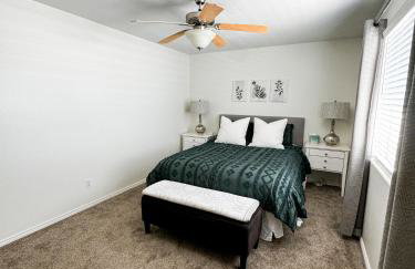 Modern Resort Condo - Pools, Courts & Scenic Views - Foto 42