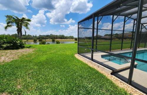 652- Spacious 5-Bedroom Villa with Pool, Spa & Scenic Lake Views - Foto 34