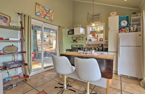 Lakeside Pleasure Island Cabin with Deck and Gas Grill - Foto 5