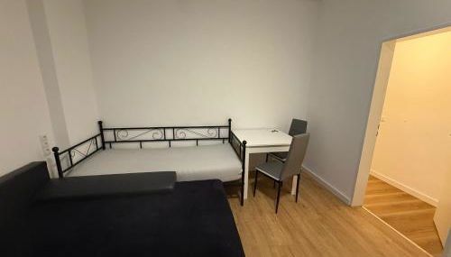 Apartment 2 Zimmer Küche Bad TV Garten WLAN - Foto 5