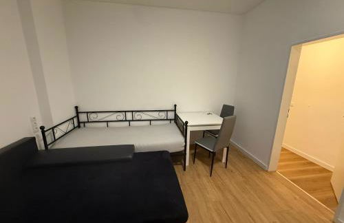 Apartment 2 Zimmer Küche Bad TV Garten WLAN - Foto 5