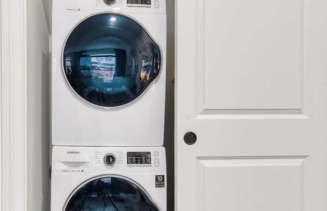 Sosuite 1BR Apt w W/d, Desk Alcove - Photo 23