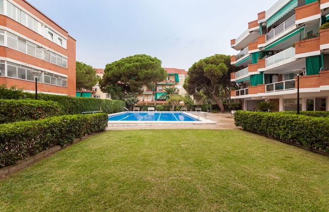 Pineda Be My Guest Castelldefels - Photo 20