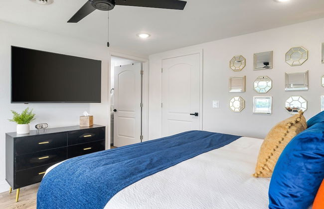 Luxury Lakehouse - Photo 20