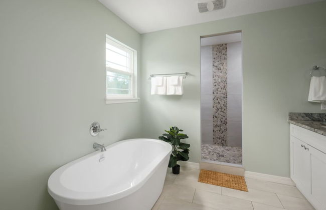 Fun Airy Florida Vacation Home With Private Pool - Photo 24