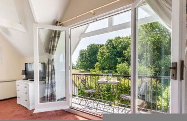 Host Stay The Lodge at Alderfen View - Photo 11