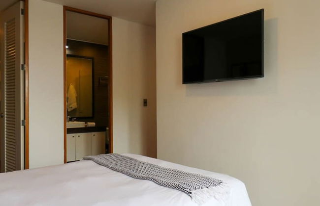 w Picturesque 2BR at Malecon - Photo 26