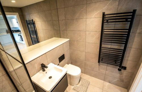 Modern and Sleek 2 Bed Flat in Central Manchester - Foto 27