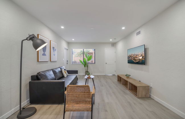 Amazing Experience in Calle Ocho - Photo 37